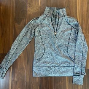 Lululemon women’s quarter zip